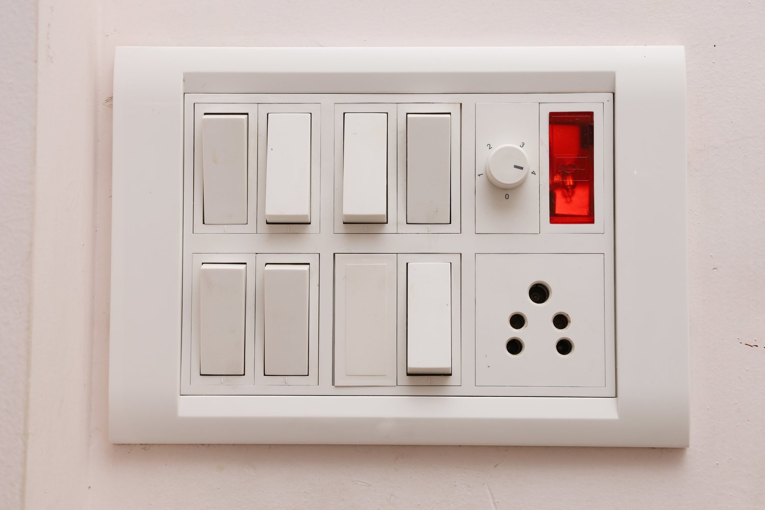 How to Wire a Three-Way Switch: Lighting Control from Multiple Locations