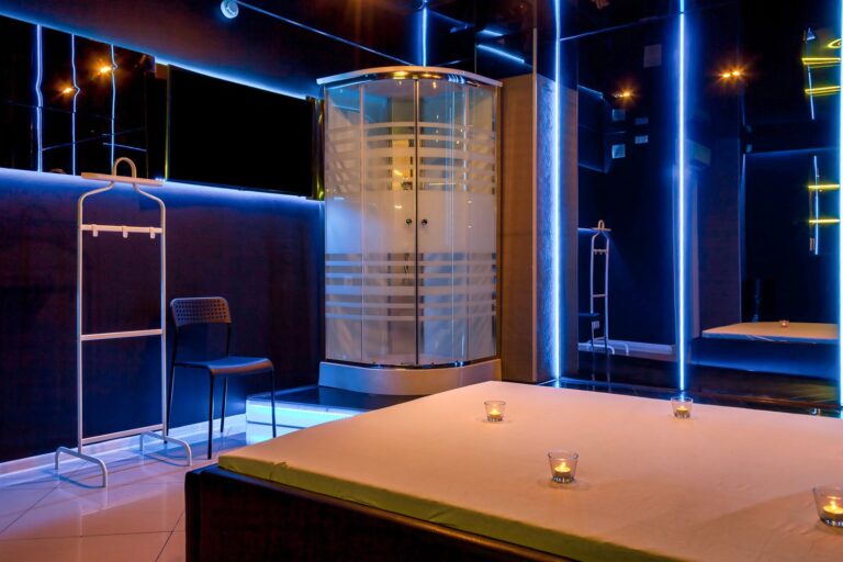 Essential tips for choosing and installing shower cabins