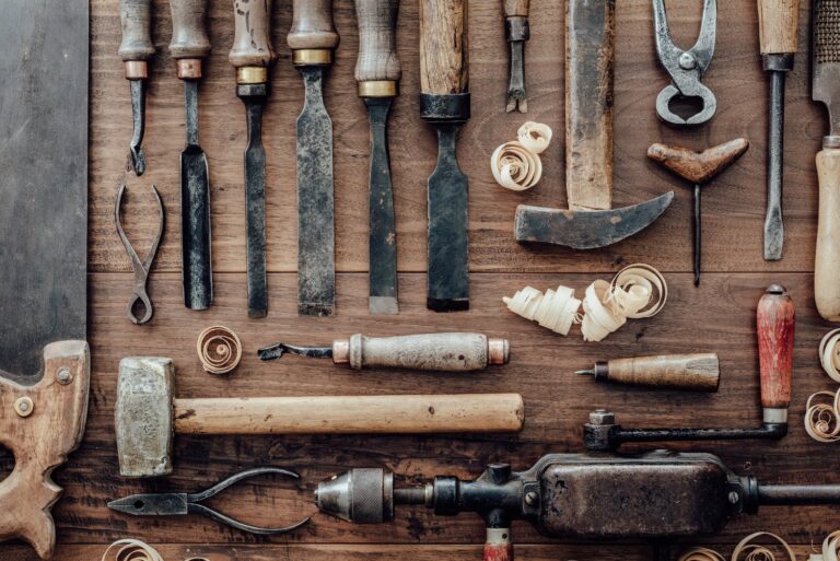 Essential woodworking tools for beginners and professionals