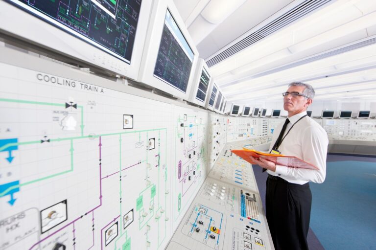 Essential guide to power supplies and automation for industry and maintenance