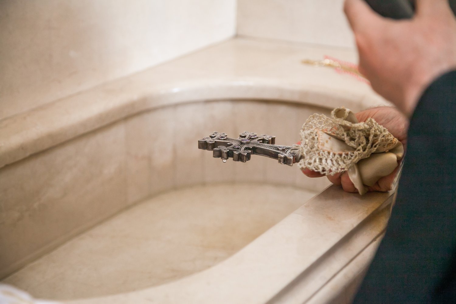 Essential guide to selecting and maintaining bathroom equipment