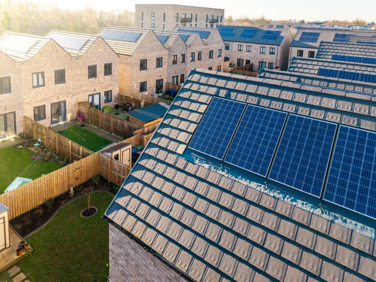 Essential guide to solar energy systems for homeowners