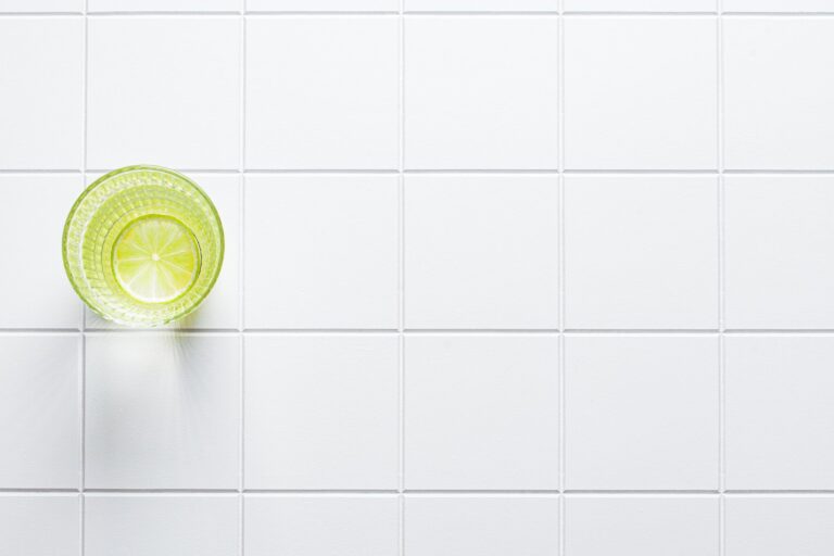 How to choose the perfect shower tray for your bathroom renovation project